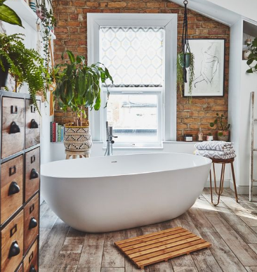 10 Ways to Make Your Bathroom Look Expensive